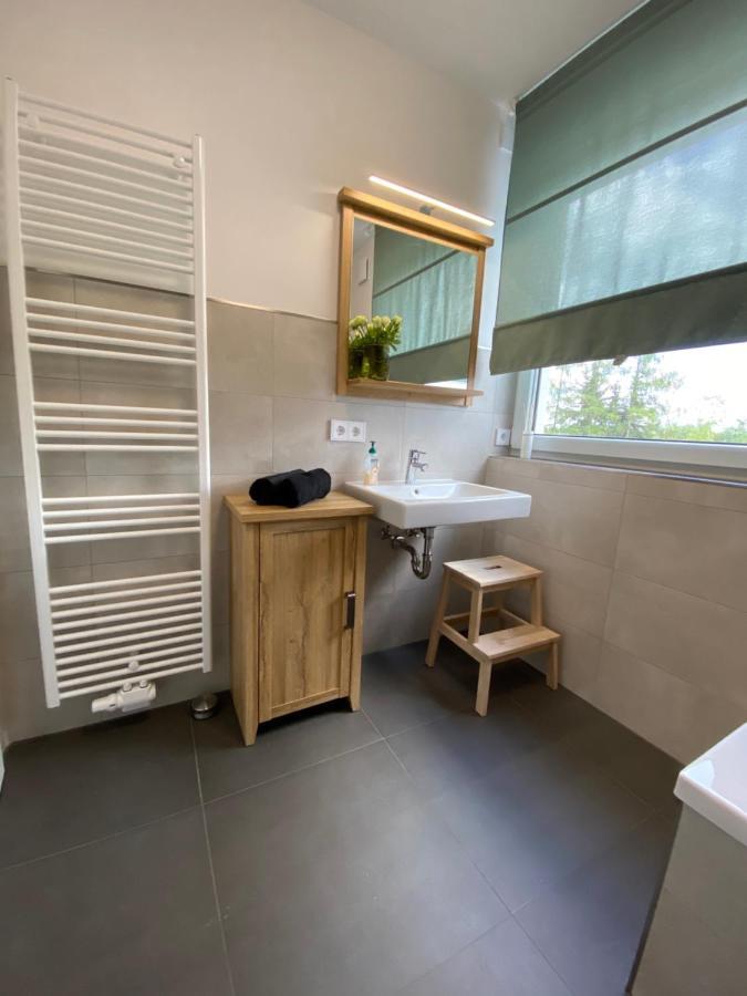 Modernes Apartment Am Hafen Mit Seeblick Grossraeschen Exterior photo